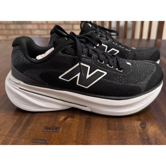 New Balance Shoes - New Balance Fresh Foam x 860v15 Women's Running Shoes Size 7.5 Black/White